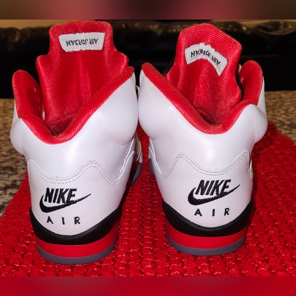Air Jordan 5 Retro Fire Red White Black Sneakers Youth US 6.5Y - Picture 8 of 11